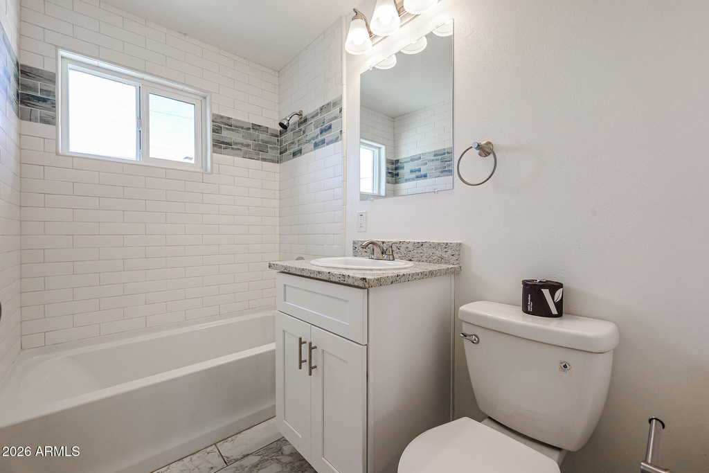 7014 N 77th Avenue - Photo 12