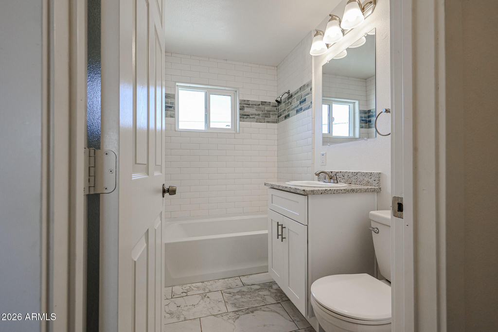 7014 N 77th Avenue - Photo 13