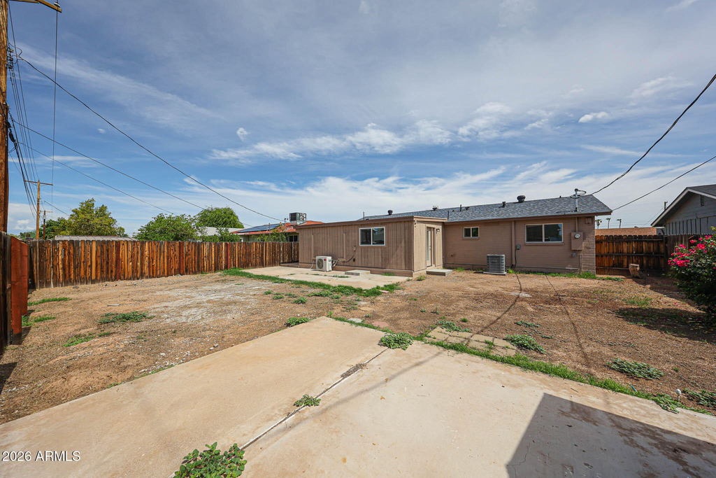 7014 N 77th Avenue - Photo 30