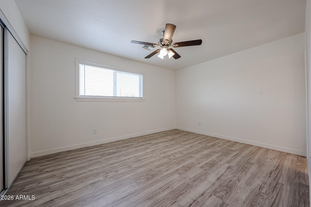 7014 N 77th Avenue - Photo 17