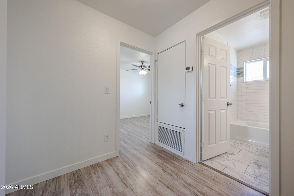 7014 N 77th Avenue - Photo 11