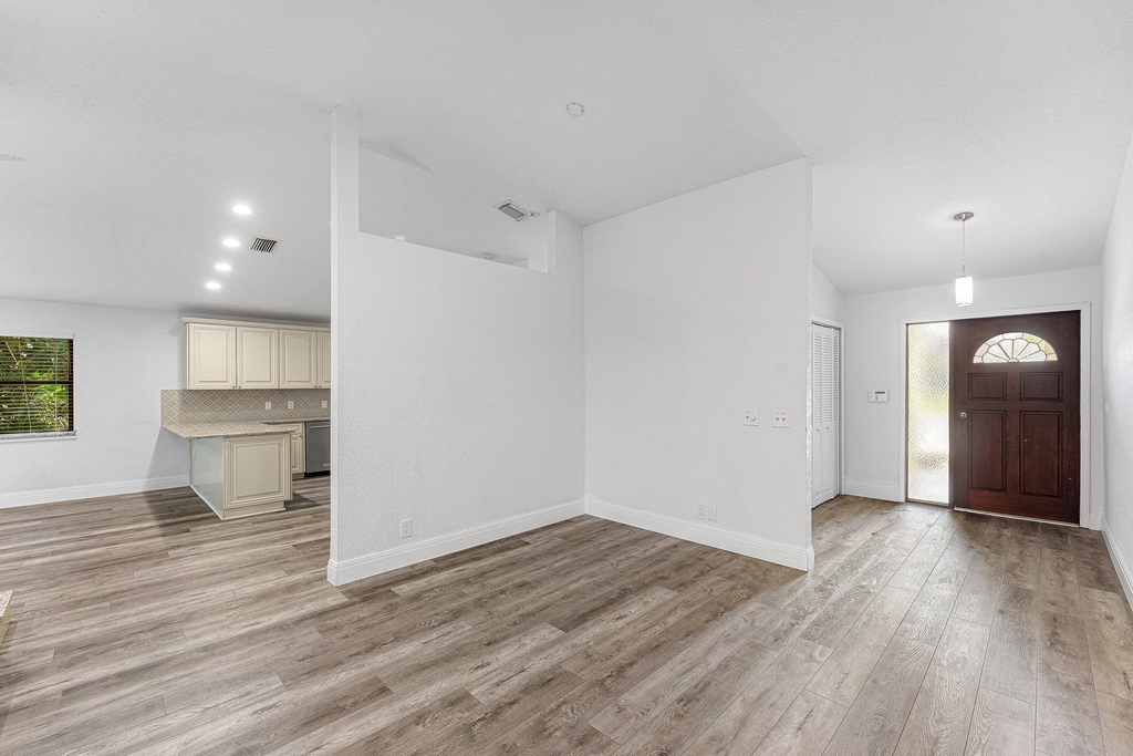 13853 Sheffield Street - Photo 4