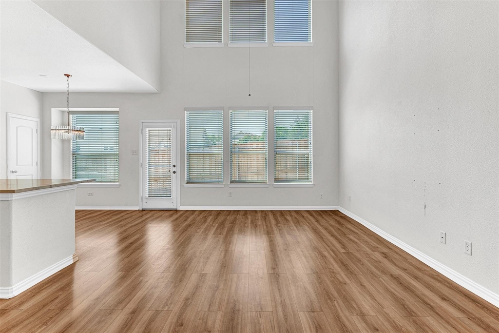 3724 Sicily Street - Photo 7