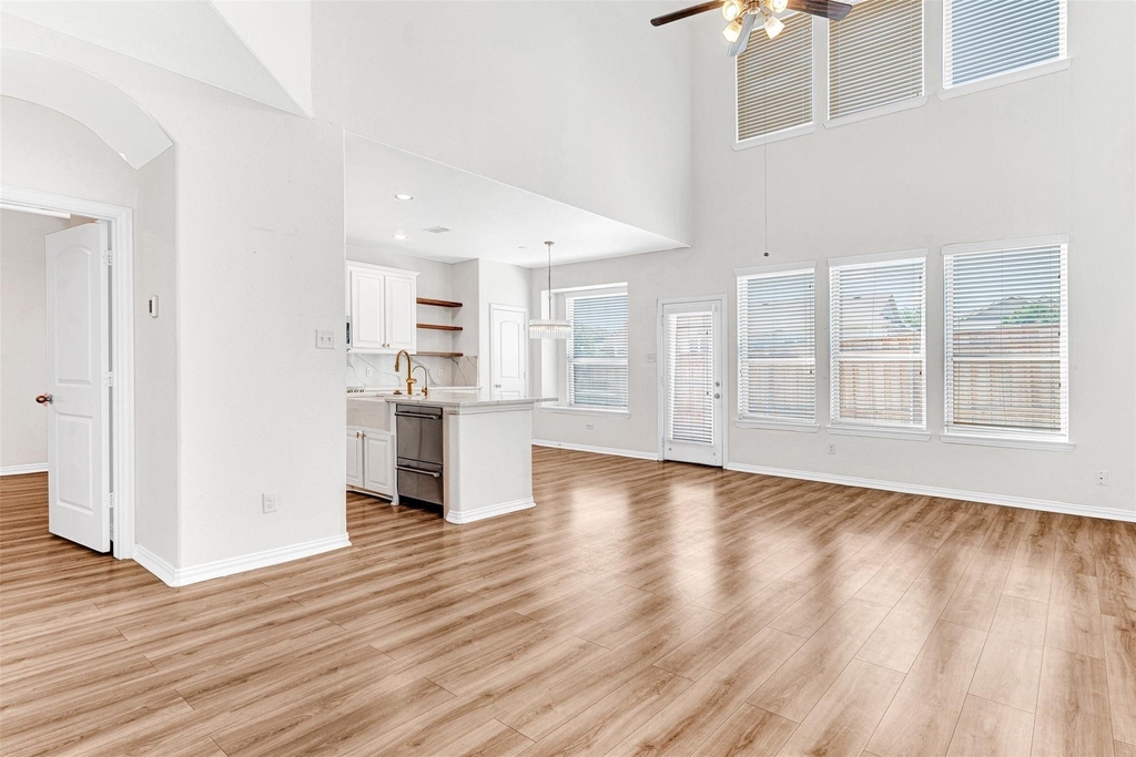 3724 Sicily Street - Photo 6