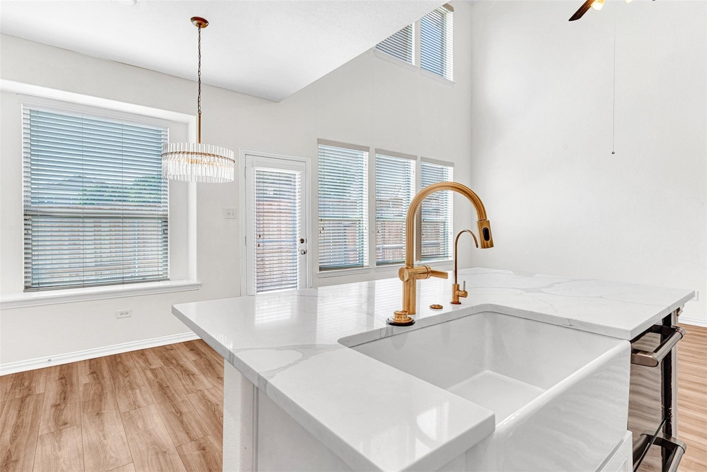 3724 Sicily Street - Photo 4