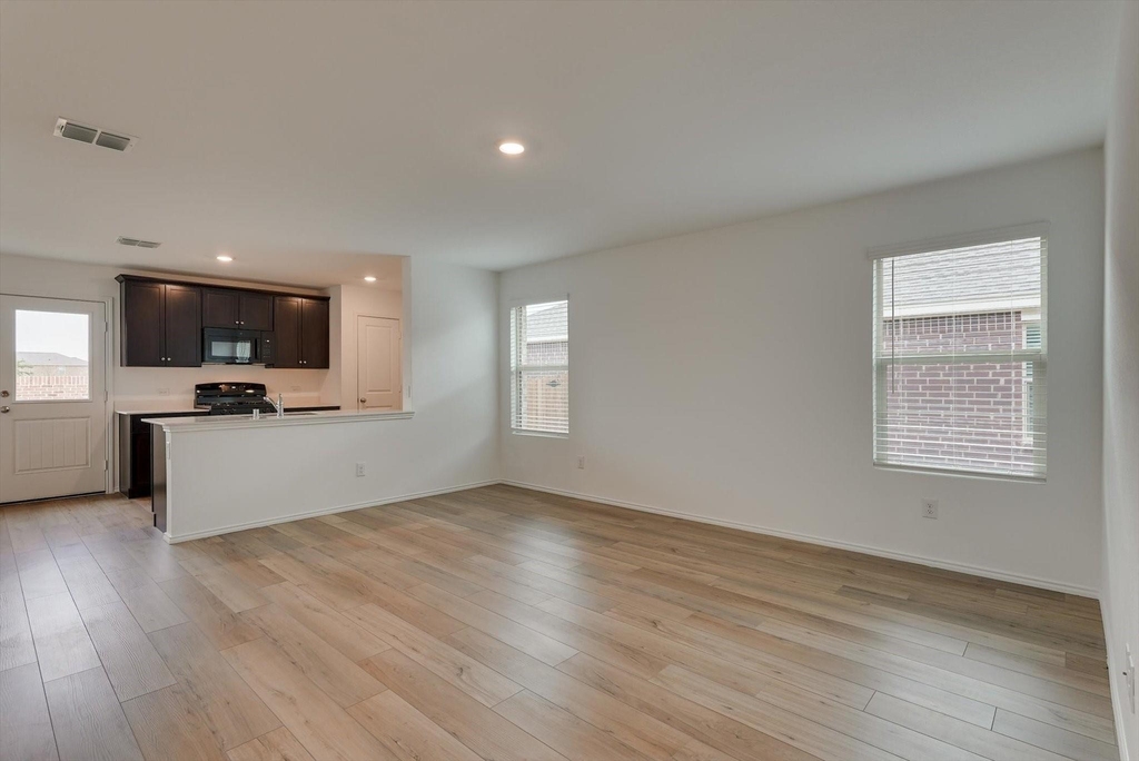 409 Laurenbrooke Drive - Photo 3
