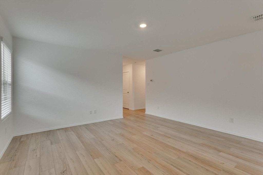 409 Laurenbrooke Drive - Photo 7