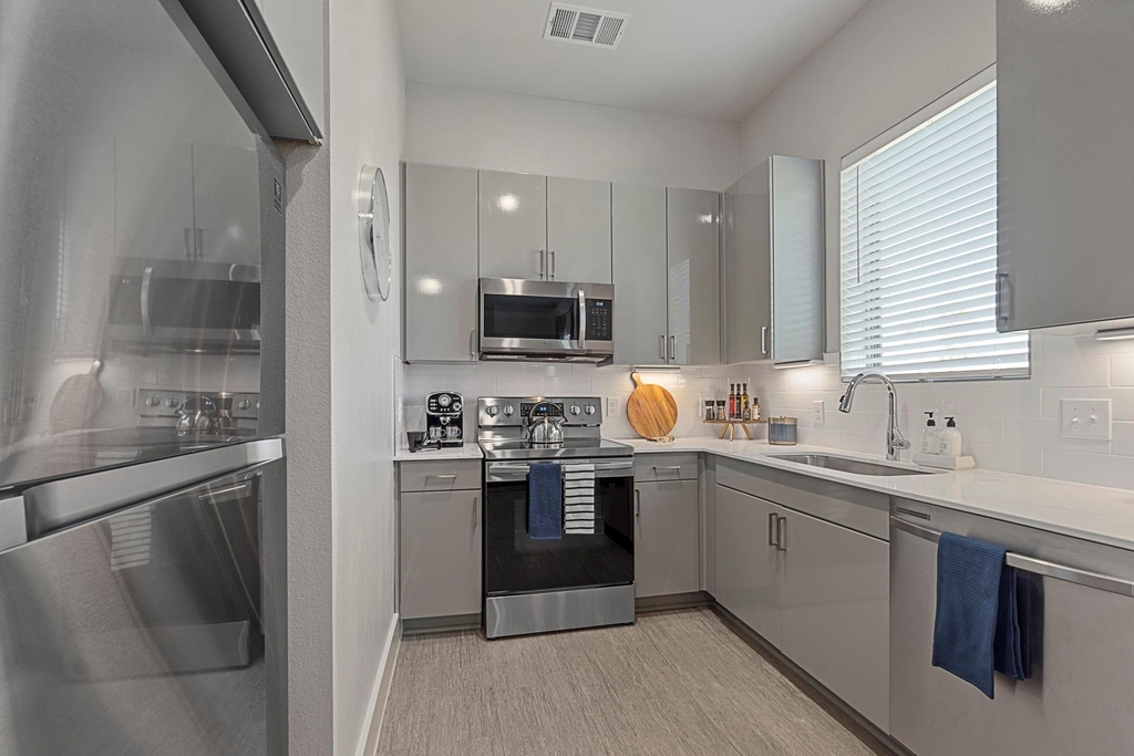 3903 Banks - Photo 12