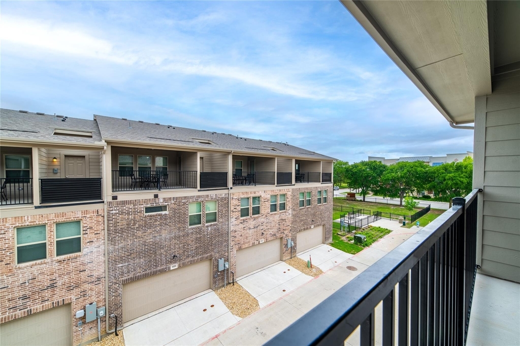 3509 Treasure Drive - Photo 22