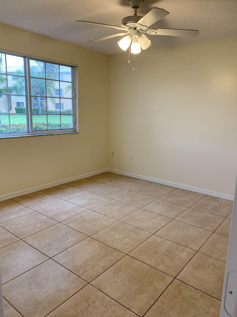 500 Crestwood Court N - Photo 8