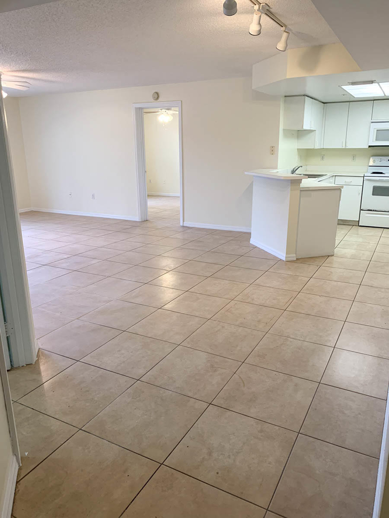 500 Crestwood Court N - Photo 6