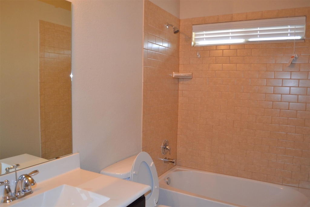 405 Sandy Lane - Photo 19
