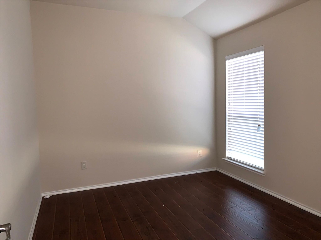 405 Sandy Lane - Photo 14