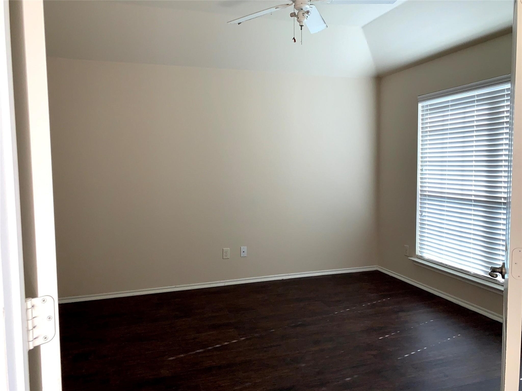 405 Sandy Lane - Photo 17