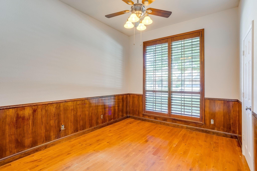 990 Oak Ridge Drive - Photo 12