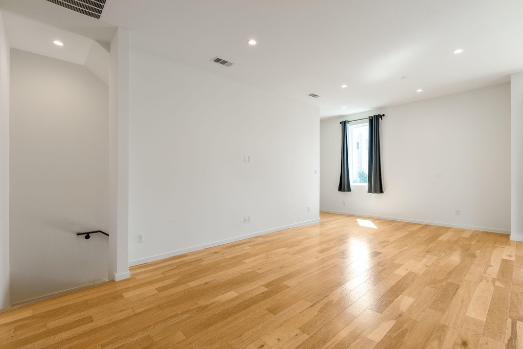 3812 San Jacinto Street - Photo 5