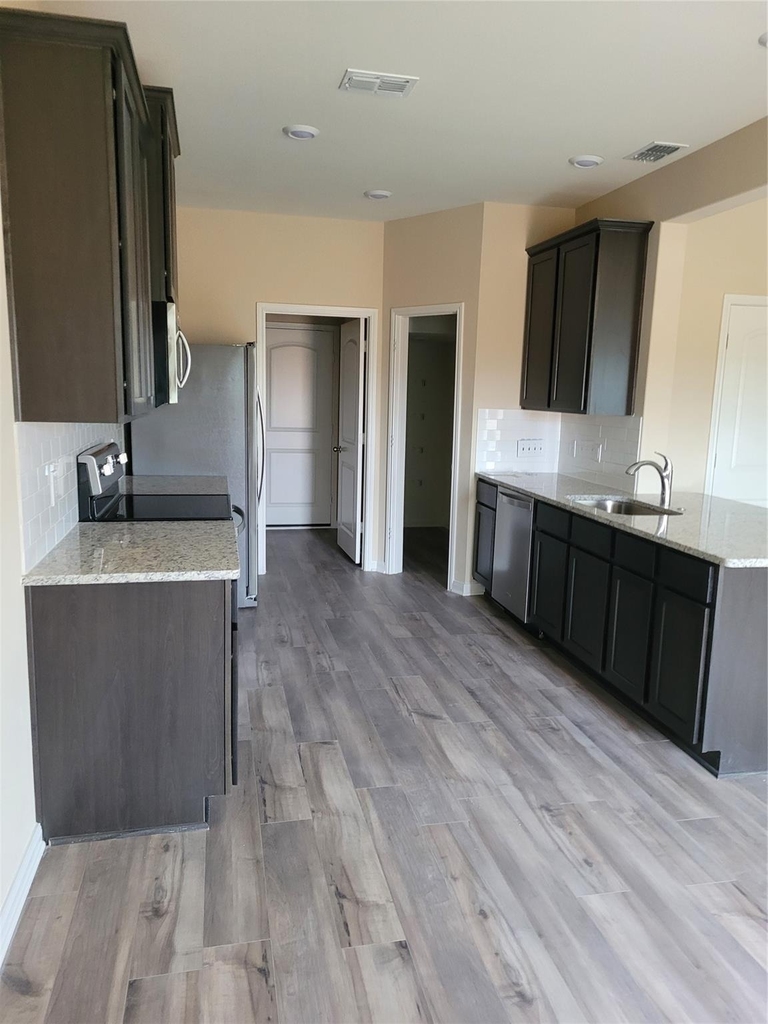3205 Bowen Street - Photo 10