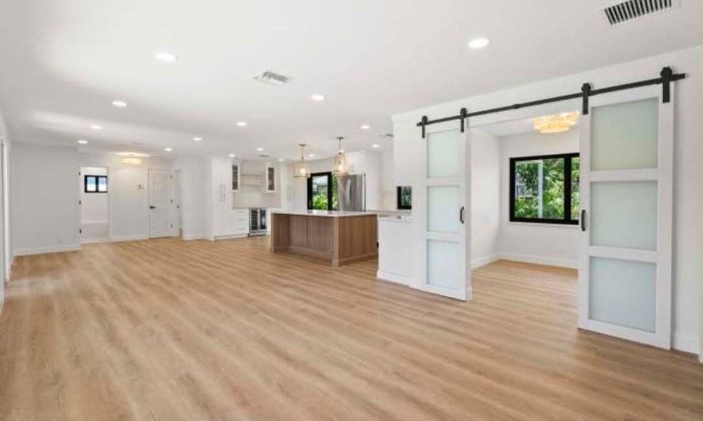 128 W Norfolk Road - Photo 1