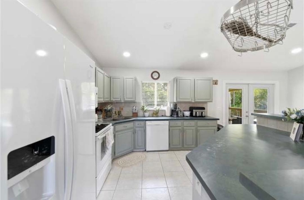 4251 Se Dixie Ross Street - Photo 1