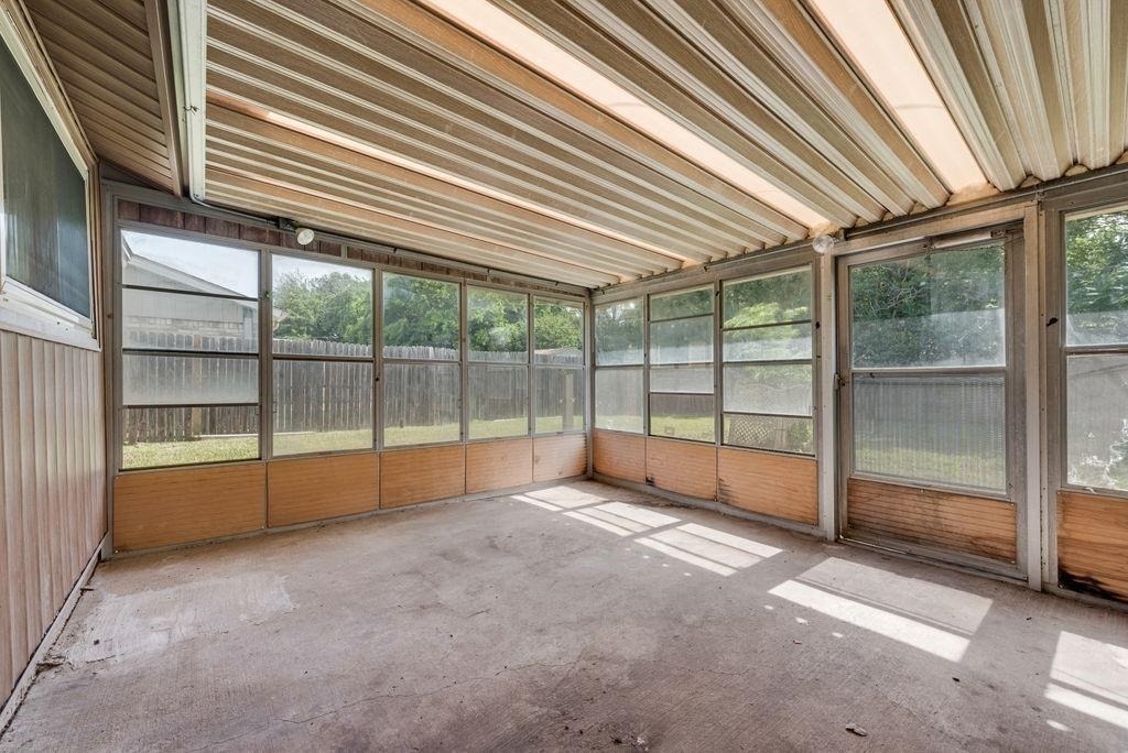 6536 Wakefield Road - Photo 16