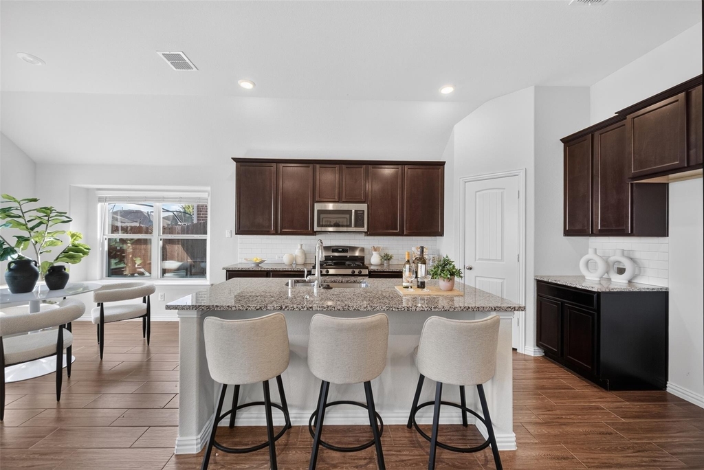 1352 Lake Grove Drive - Photo 17