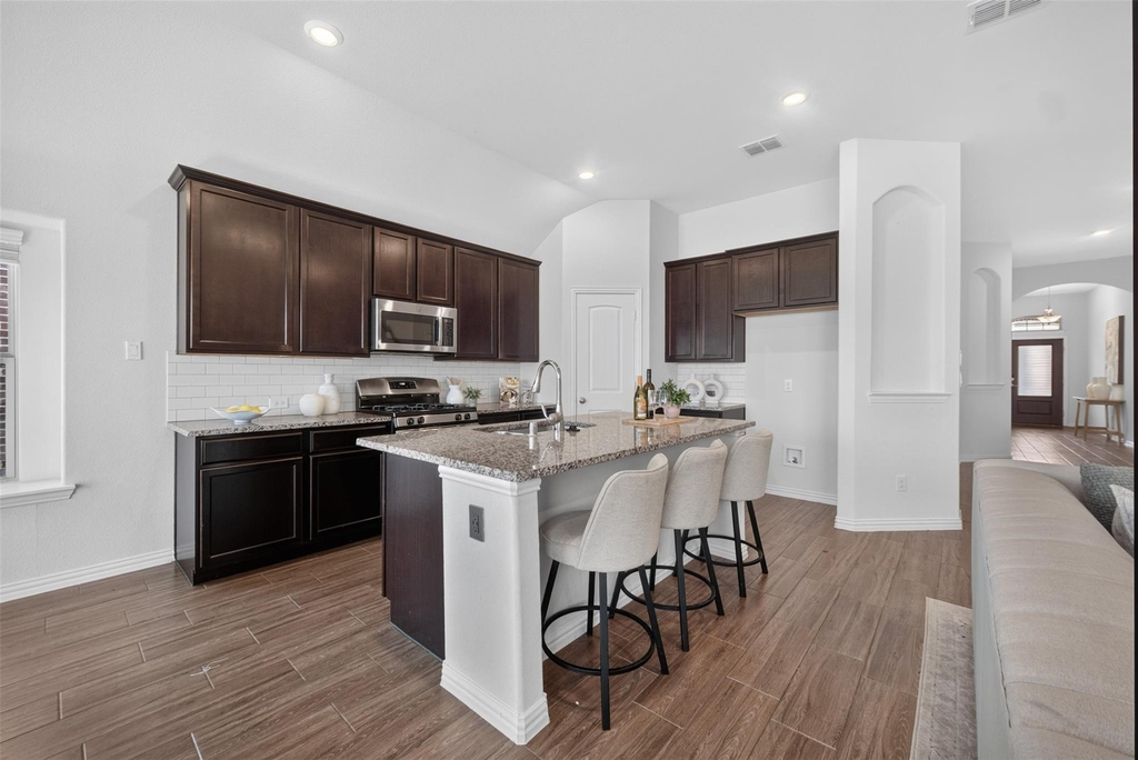 1352 Lake Grove Drive - Photo 15