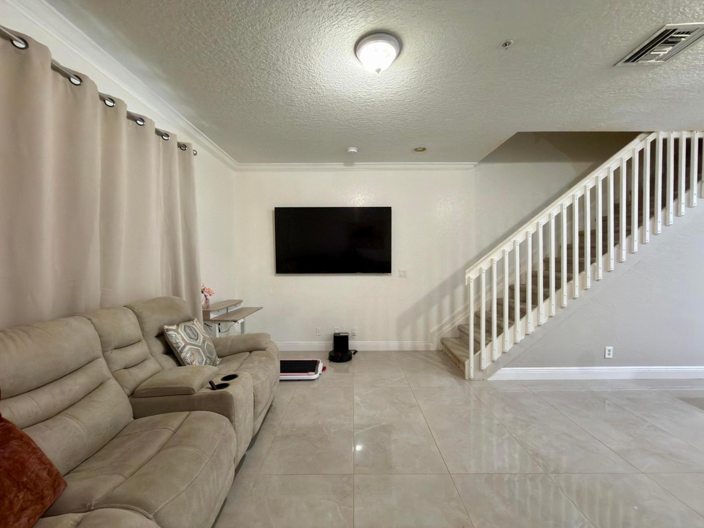 1431 Nw 36th Way - Photo 9