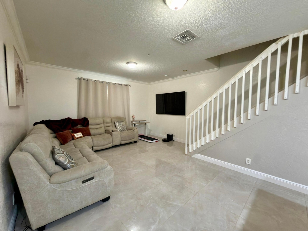 1431 Nw 36th Way - Photo 8