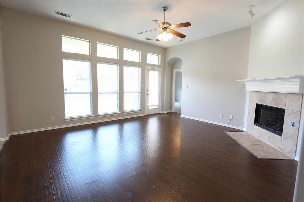 1534 Steamboat Trail - Photo 2