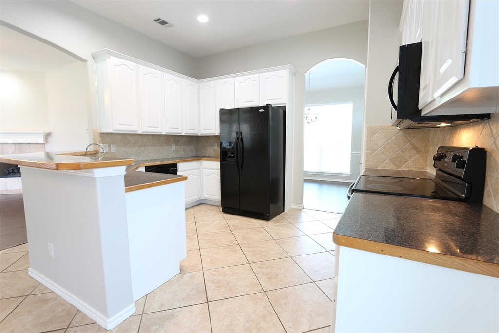 1534 Steamboat Trail - Photo 4