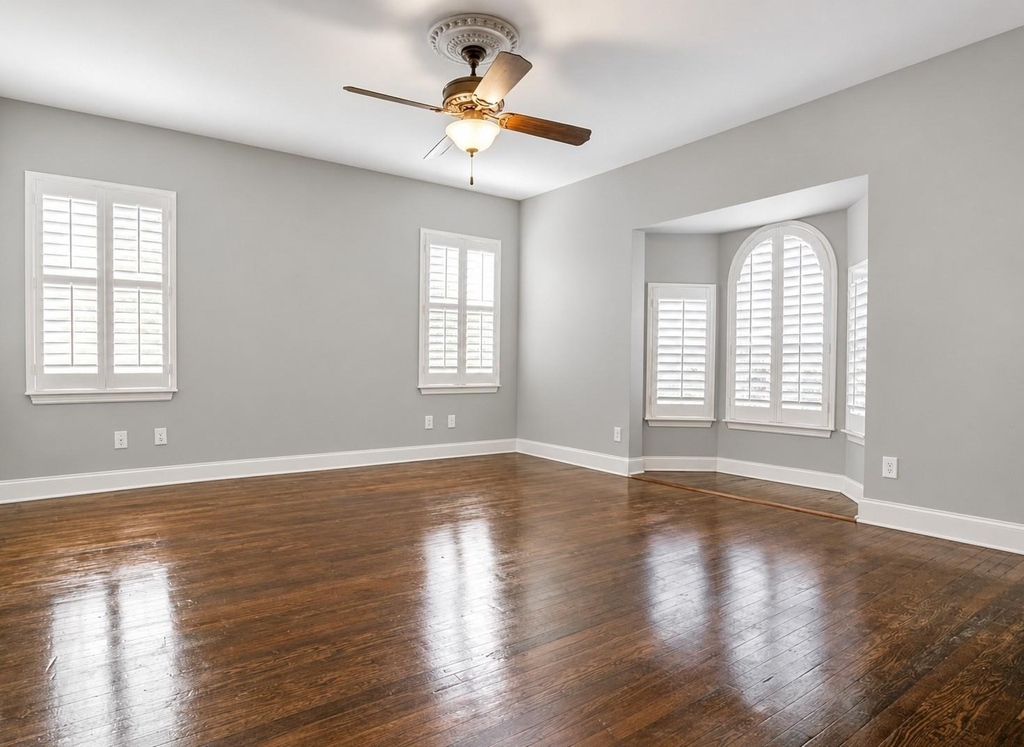 5818 Richmond Avenue - Photo 2