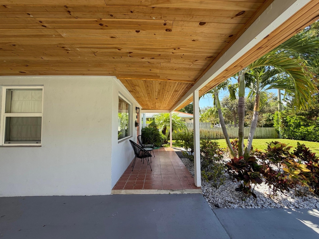 7610 S Olive Avenue - Photo 5