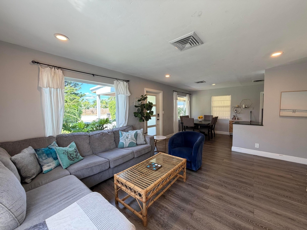 7610 S Olive Avenue - Photo 11