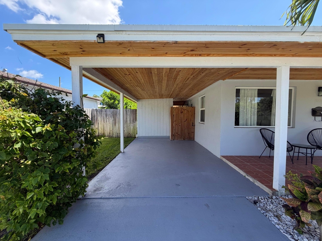 7610 S Olive Avenue - Photo 6
