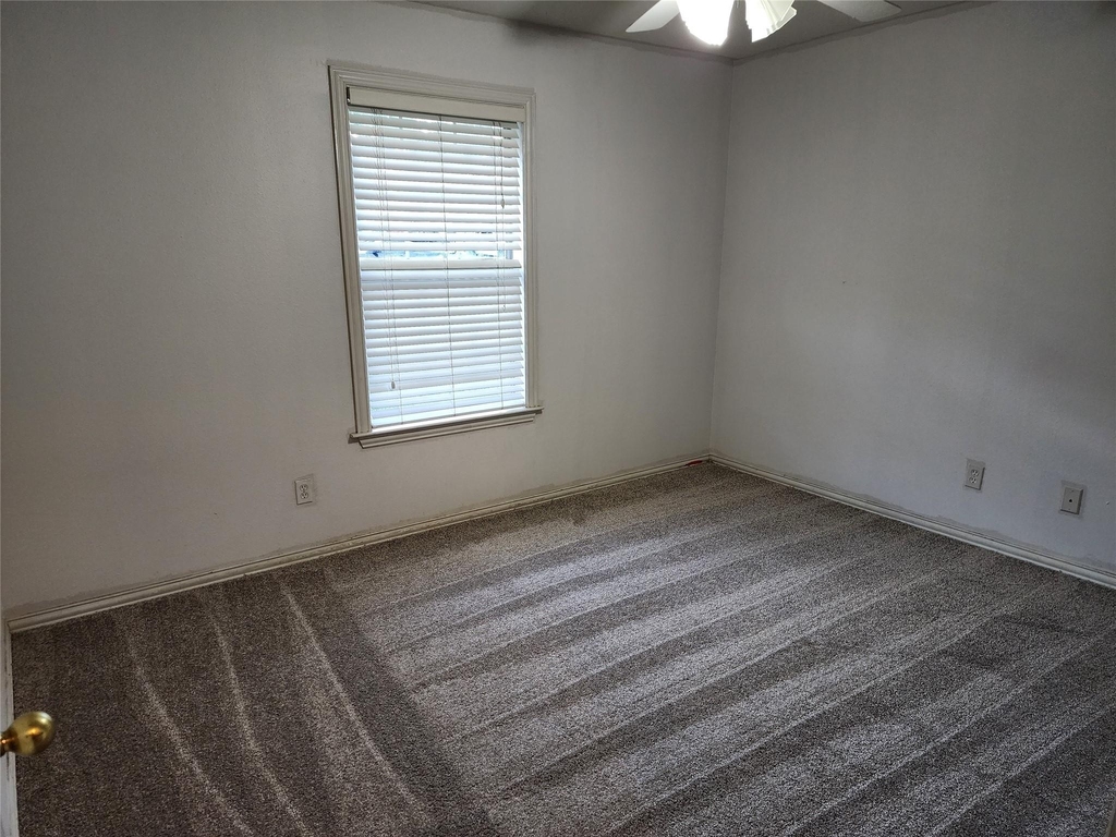 326 N Scullin Avenue - Photo 11