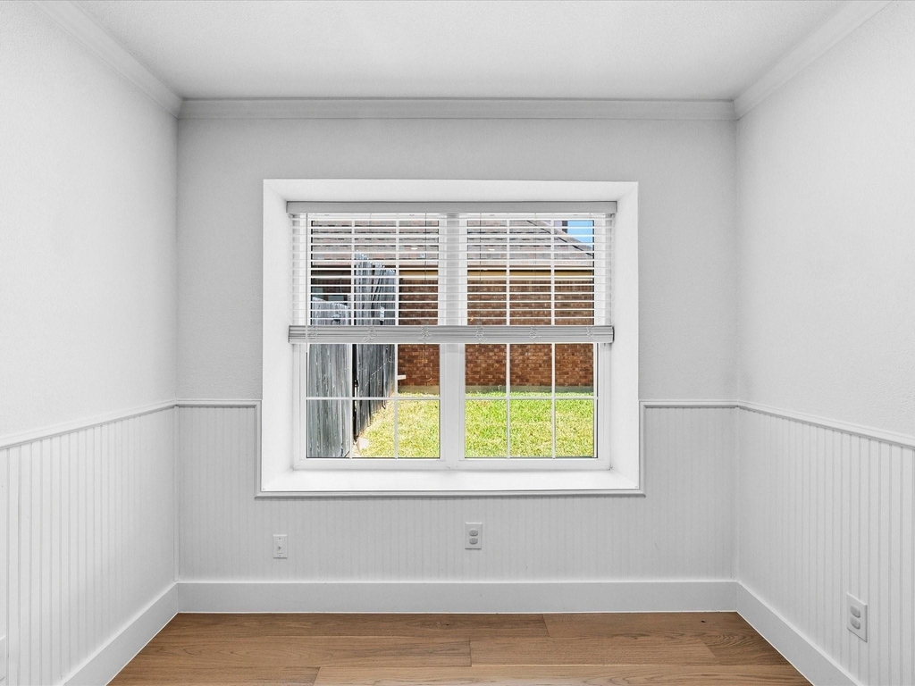 1220 Oxford Lane - Photo 13