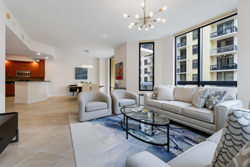 701 S Olive Avenue - Photo 1