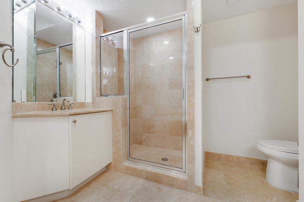 701 S Olive Avenue - Photo 11