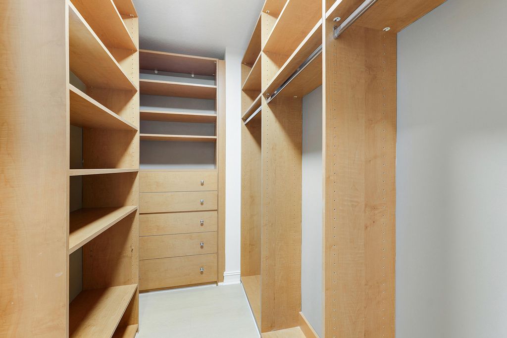 701 S Olive Avenue - Photo 9