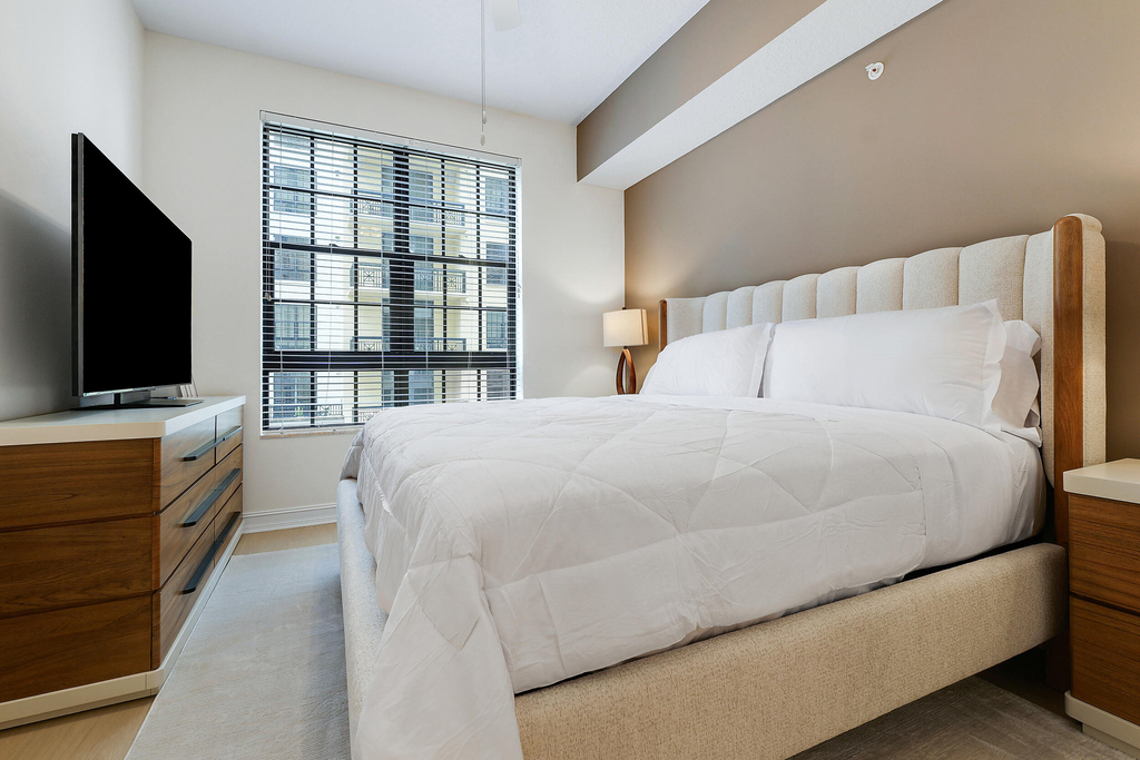 701 S Olive Avenue - Photo 10