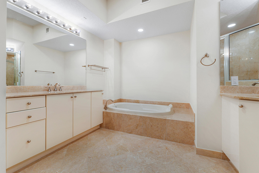 701 S Olive Avenue - Photo 8