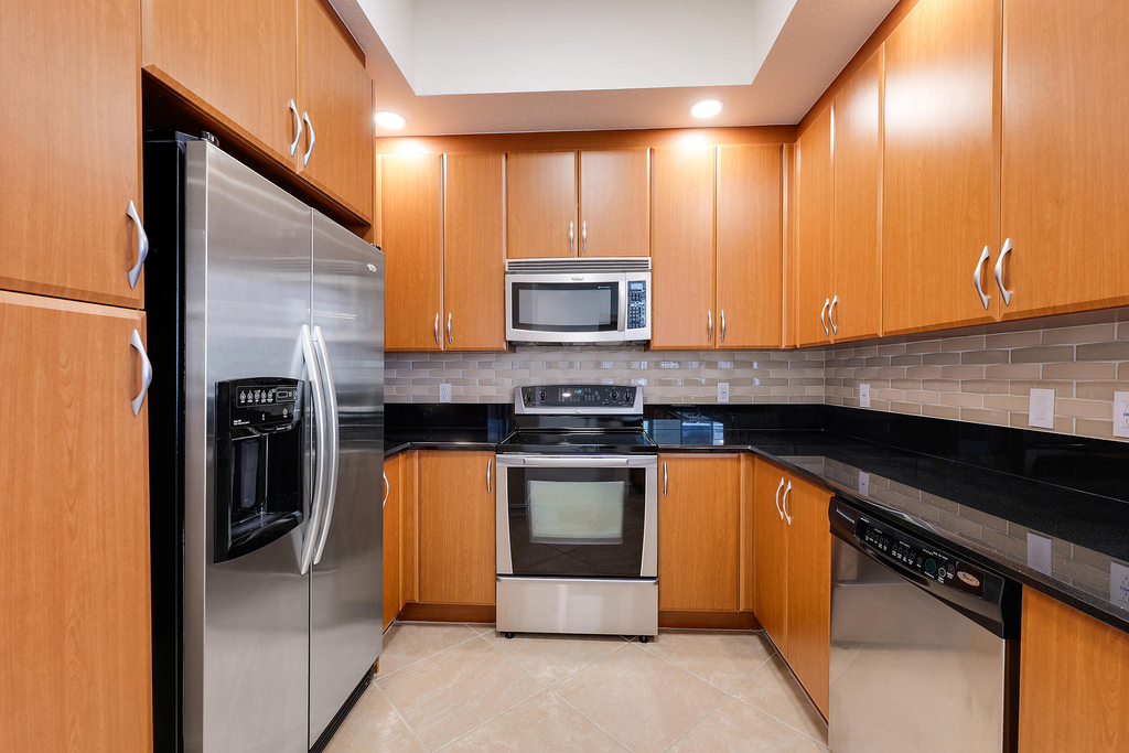 701 S Olive Avenue - Photo 3