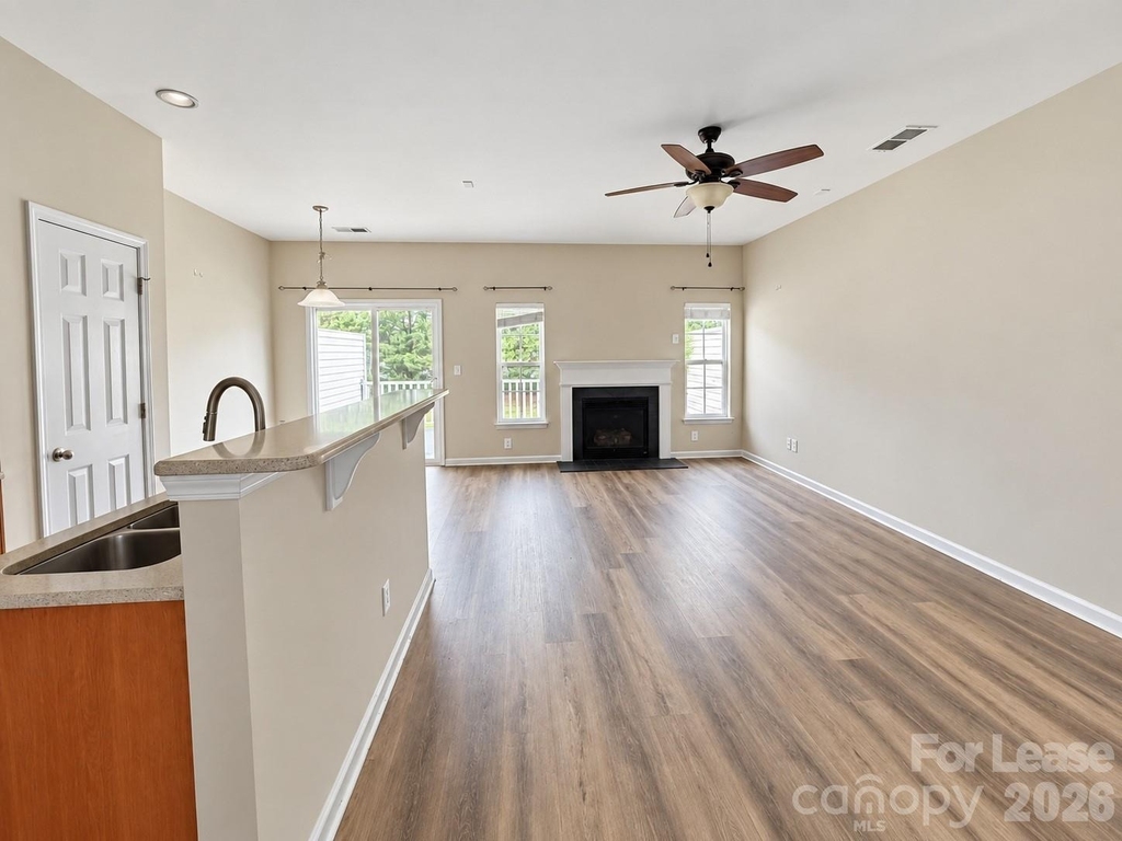 2005 Cambridge Beltway Drive - Photo 5