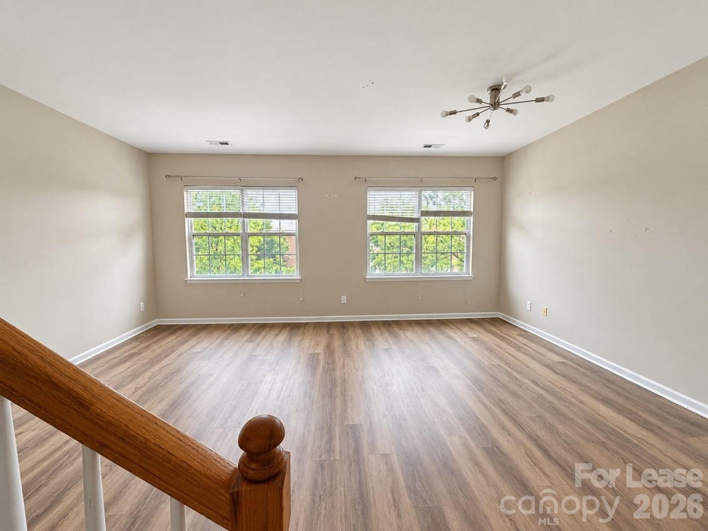 2005 Cambridge Beltway Drive - Photo 6