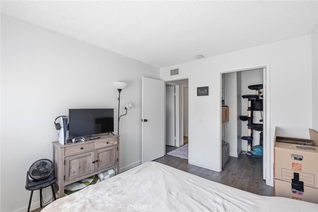 1328 Primrose - Photo 19
