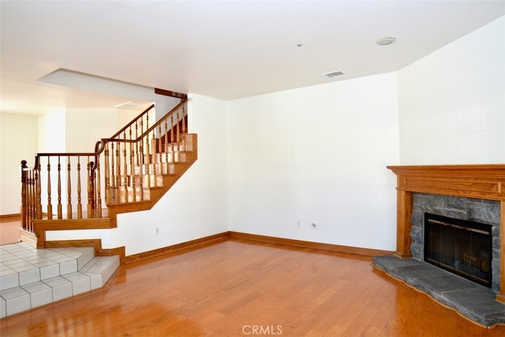 748 W Naomi Avenue - Photo 2