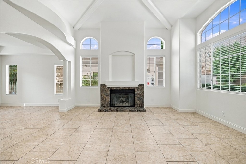 10002 Reseda Boulevard - Photo 3