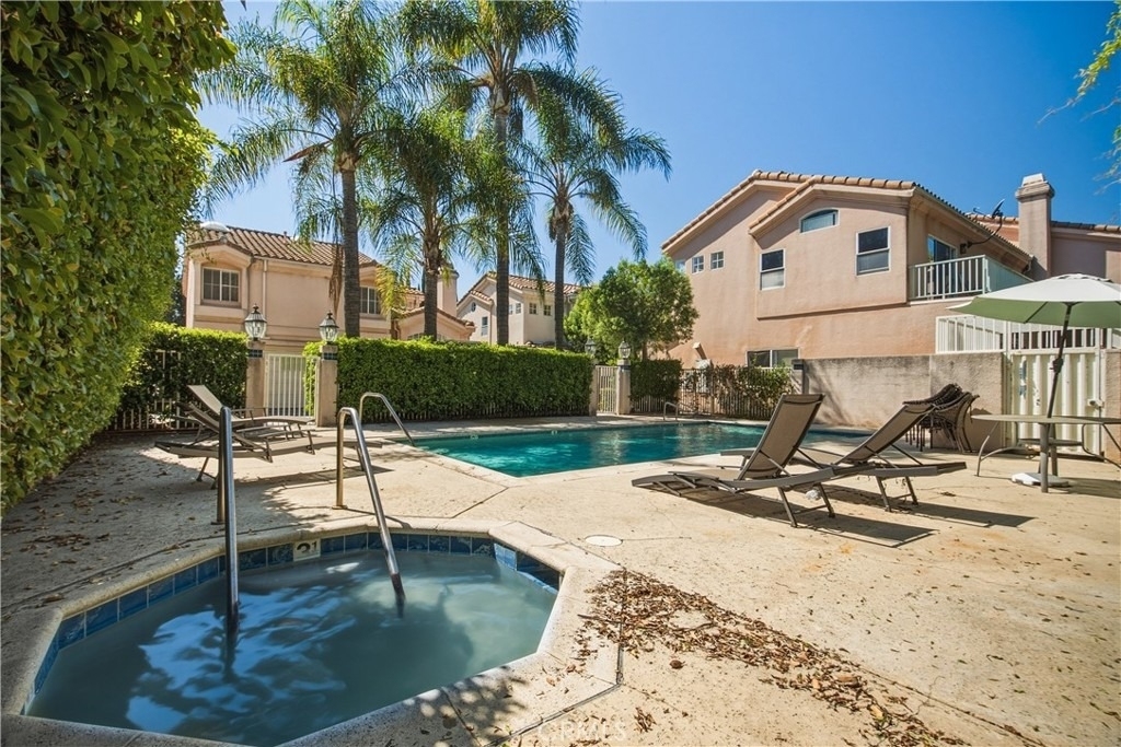 10002 Reseda Boulevard - Photo 42