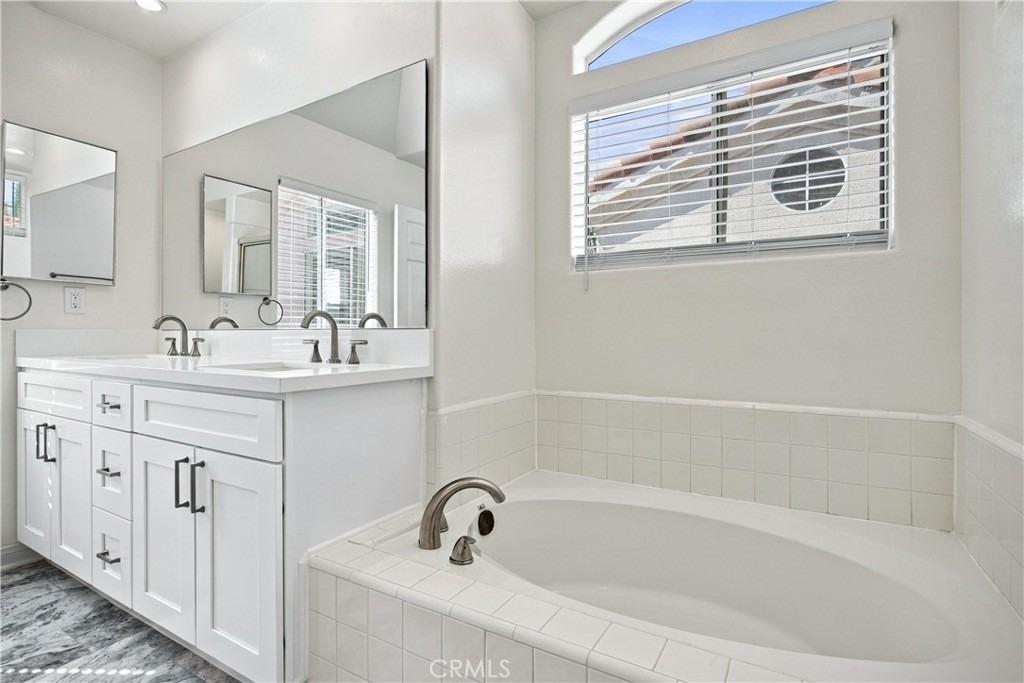 10002 Reseda Boulevard - Photo 22