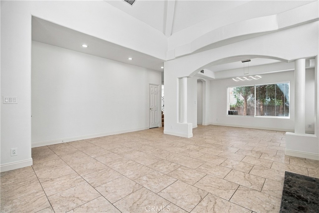 10002 Reseda Boulevard - Photo 7